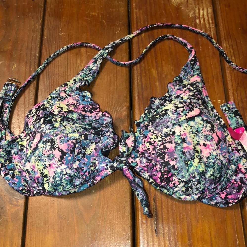 Victoria’s Secret Swimsuit Top!